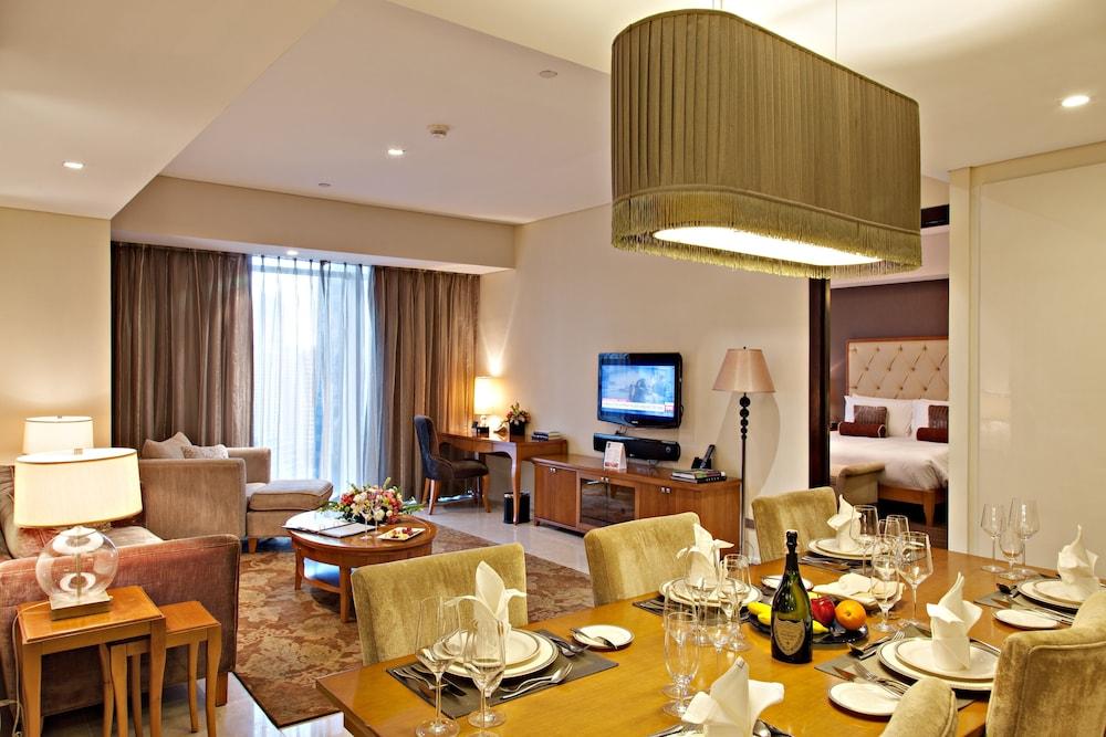Joy Nostalg Hotel And Suites Manila Managed By The Ascott Limited Pasig City Bagian luar foto