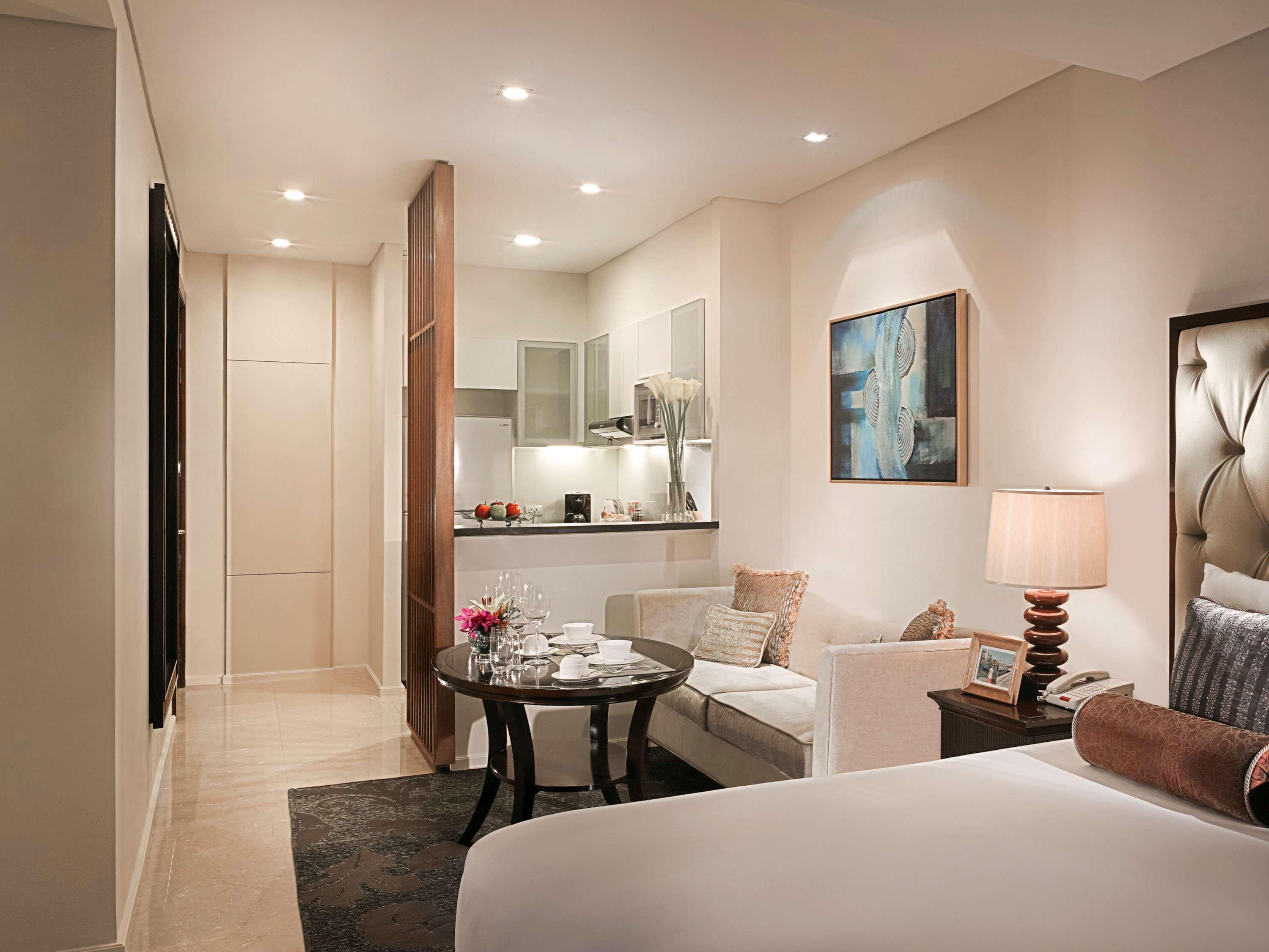 Joy Nostalg Hotel And Suites Manila Managed By The Ascott Limited Pasig City Bagian luar foto