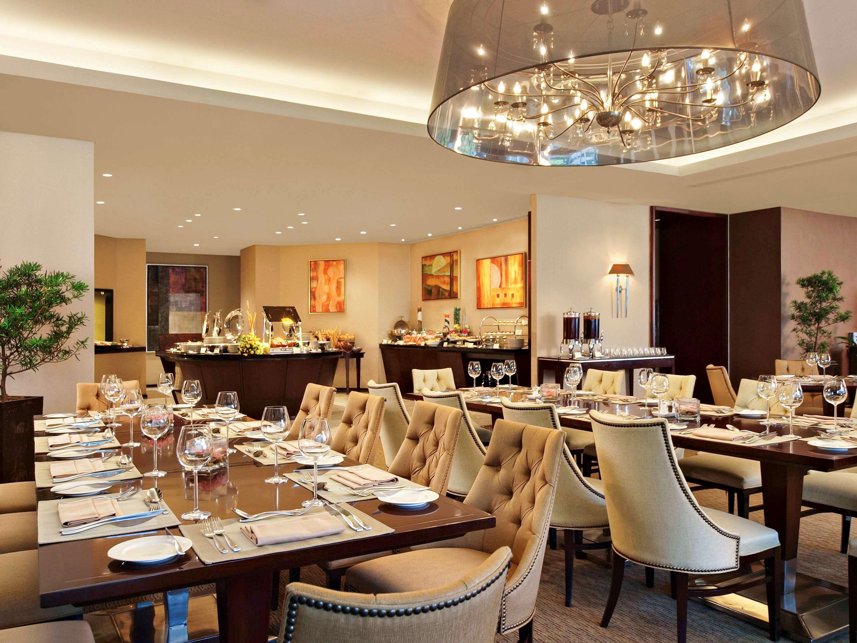 Joy Nostalg Hotel And Suites Manila Managed By The Ascott Limited Pasig City Bagian luar foto