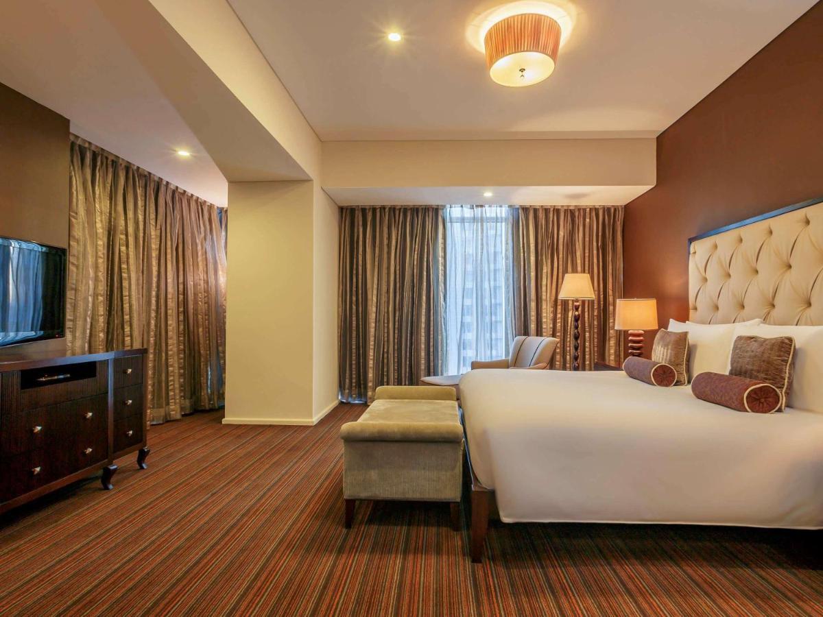 Joy Nostalg Hotel And Suites Manila Managed By The Ascott Limited Pasig City Bagian luar foto