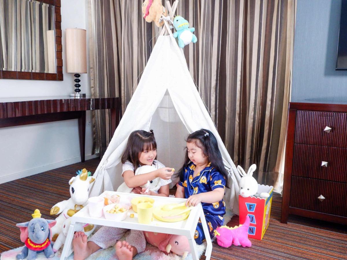Joy Nostalg Hotel And Suites Manila Managed By The Ascott Limited Pasig City Bagian luar foto