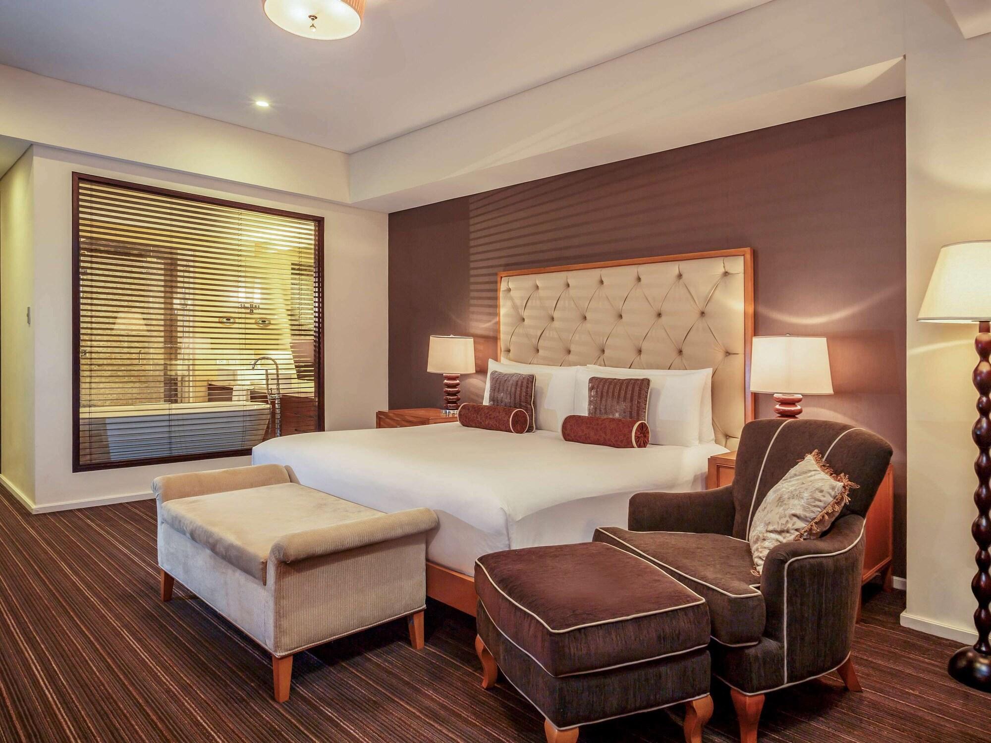 Joy Nostalg Hotel And Suites Manila Managed By The Ascott Limited Pasig City Bagian luar foto